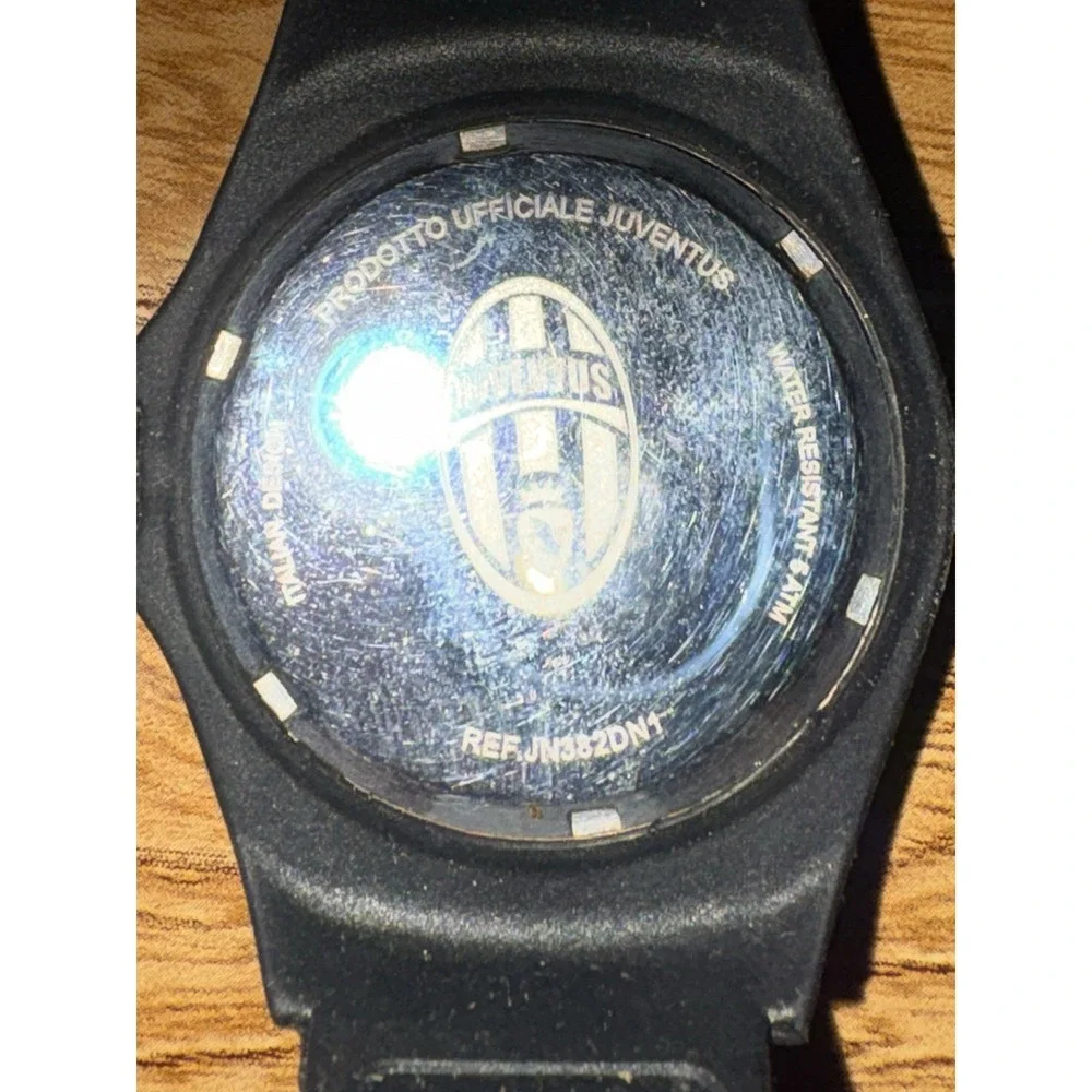 Juventus Official FC Black Silicone Strap Wristwatch JN382DN1 Needs Battery